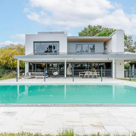 Herdade De Aroeira Golf & * 알마다